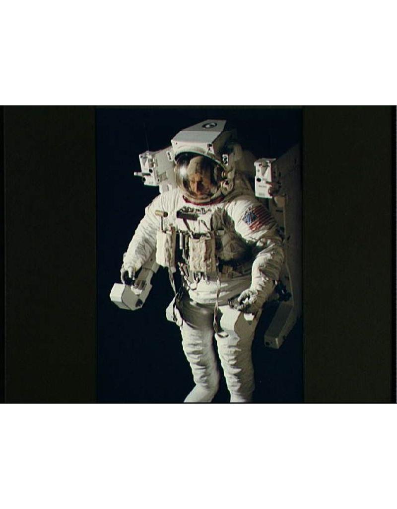 NVM 50.20.002 astronaut met MMU