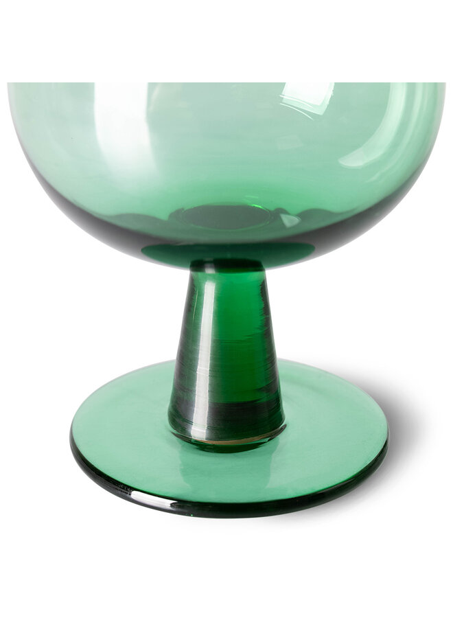 The emeralds wine glass low - fern green