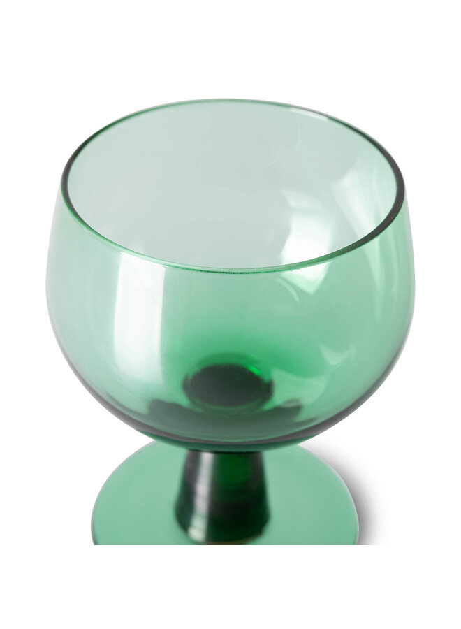 The emeralds wine glass low - fern green