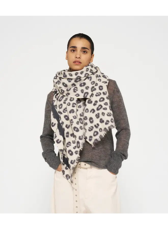 Scarf wool leopard