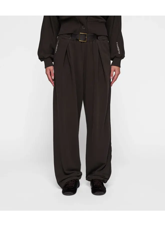 Belted Jogger - chocolate
