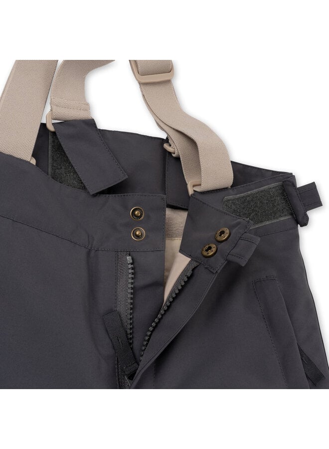 MISMOU Snow Pants Magnet