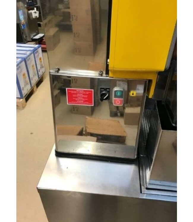 Occasion: Zumex automatische sinaasappelpers - speed self-service