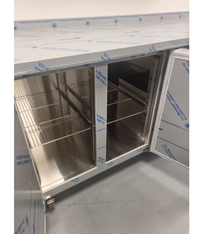 Occasion: Koelwerkbank | -2 tot +8° | Met wielen en kast | B300xD70xH90cm