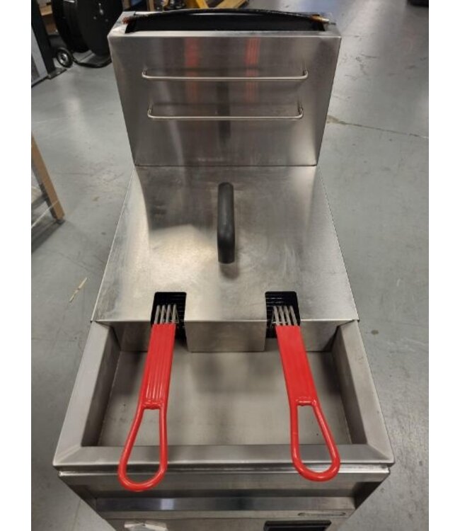 Occasion: Friteuse | 23L | power model | aardgas | 21kW