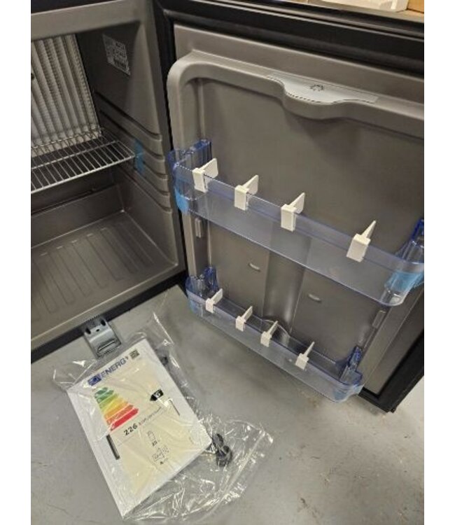 Occasion: Minibar koelkast Nordcap | Dichte deur | 29L | Zwart | (H)50x(B)43,8x(D)43,8cm