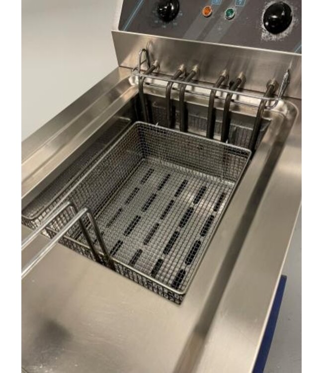 Occasion: Friteuse | staand model | elektrisch | 12 liter | 9kW | (B)40x(D)71,8x(H)85cm