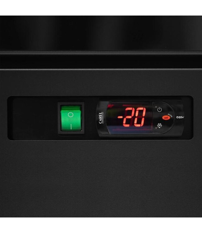 Display vrieskast Atom Maxi F3DB | 1563L | 3 Glazen deuren | Zwart | (H)200,3x(B)188x(D)76cm