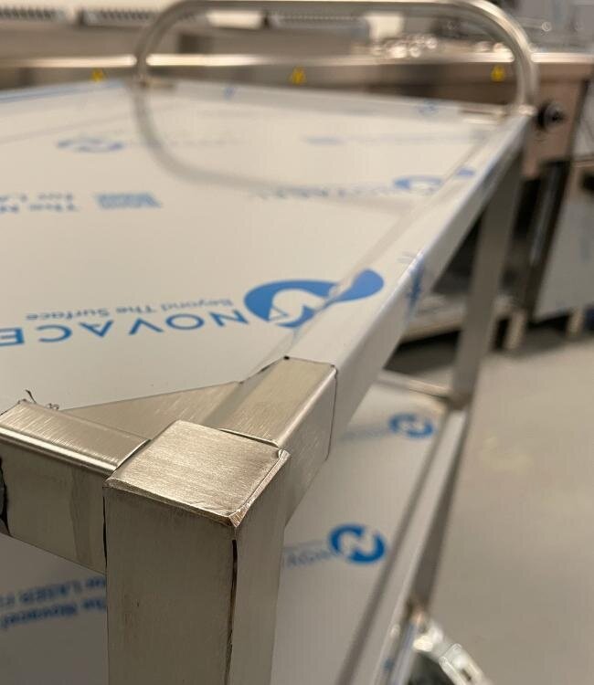 Showroommodel: RVS Serveerwagen met drie bladen | Breedte 800mm | Diepte 500mm