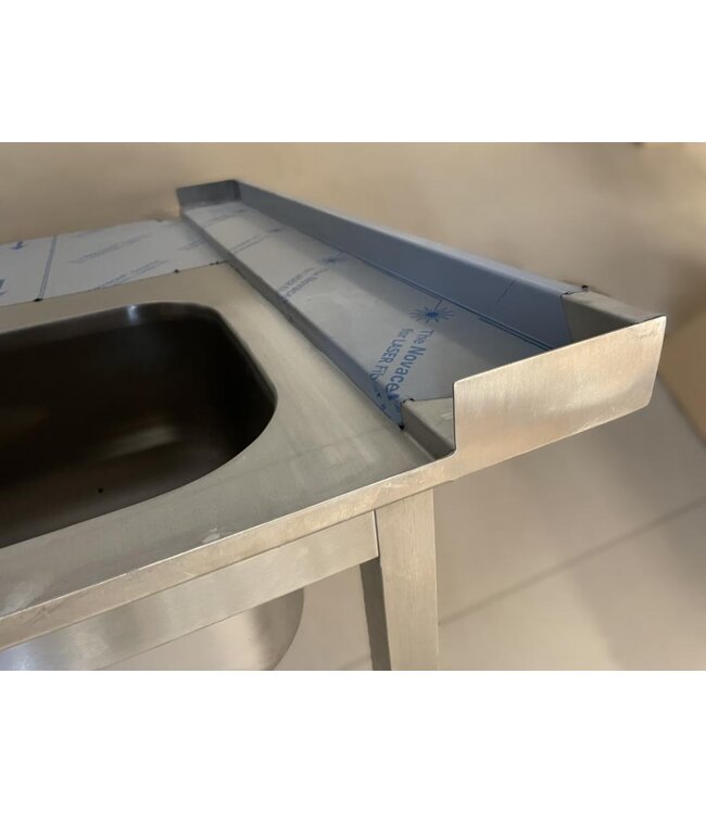 Occasion: RVS Aanvoertafel met spoelbak | Rechts van machine | (B)110x(D)70x(H)85cm
