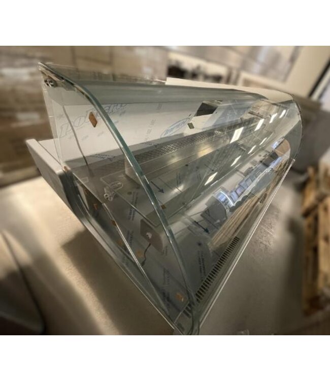 Showroom model: Koeltoonbank VE-9 | Vlees- en zuivel producten | Gebogen glas | (B)202,5x(D)94x(H)91/123,5cm