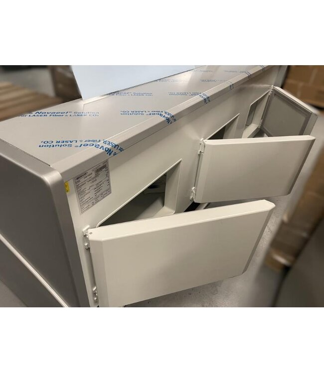 Showroom model: Koeltoonbank VE-9 | Vlees- en zuivel producten | Gebogen glas | (B)202,5x(D)94x(H)91/123,5cm