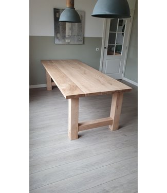 Robuuste tafel | Eiken | H-onderstel |  Gelderland