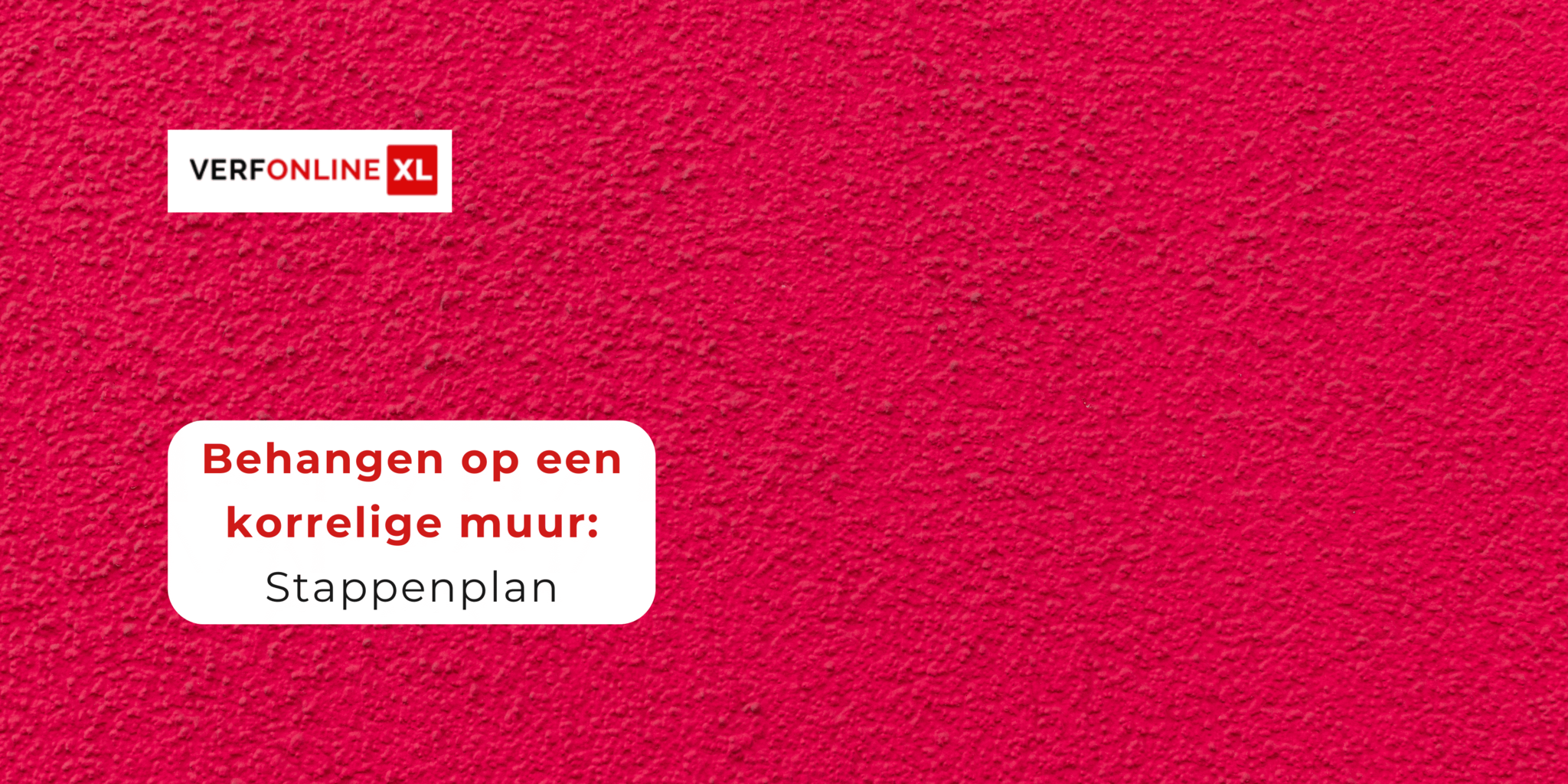 Behangen op een korrelige muur