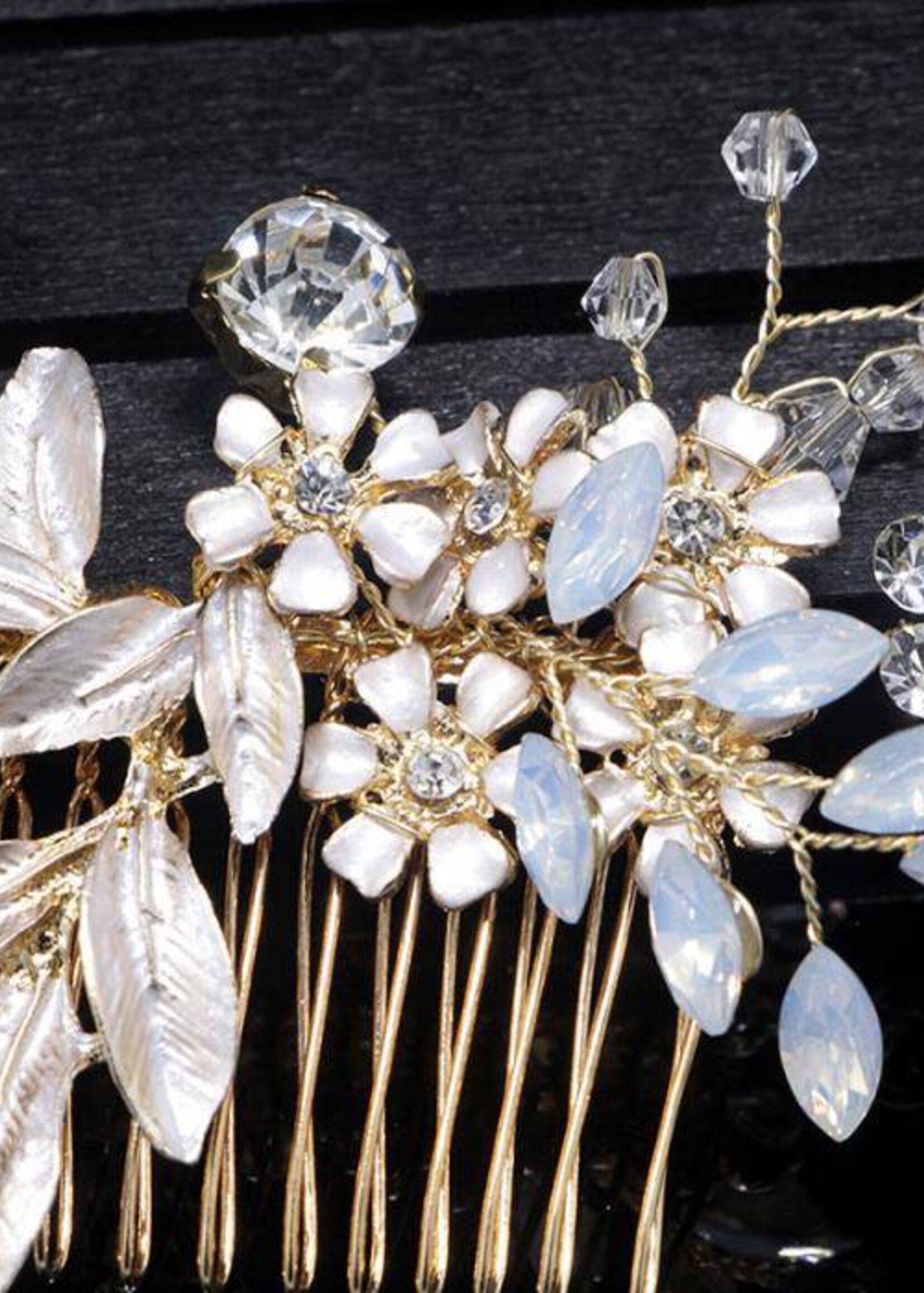 PaCaZa PaCaZa - Goudkleurige Haarkam met Bloemen