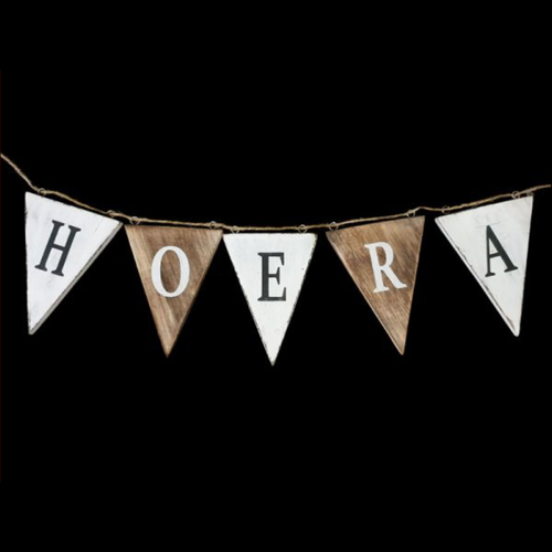 Houten Vlaggetjes / Slinger 13 x 50 cm - "Hoera'' - Kleur Naturel / White 