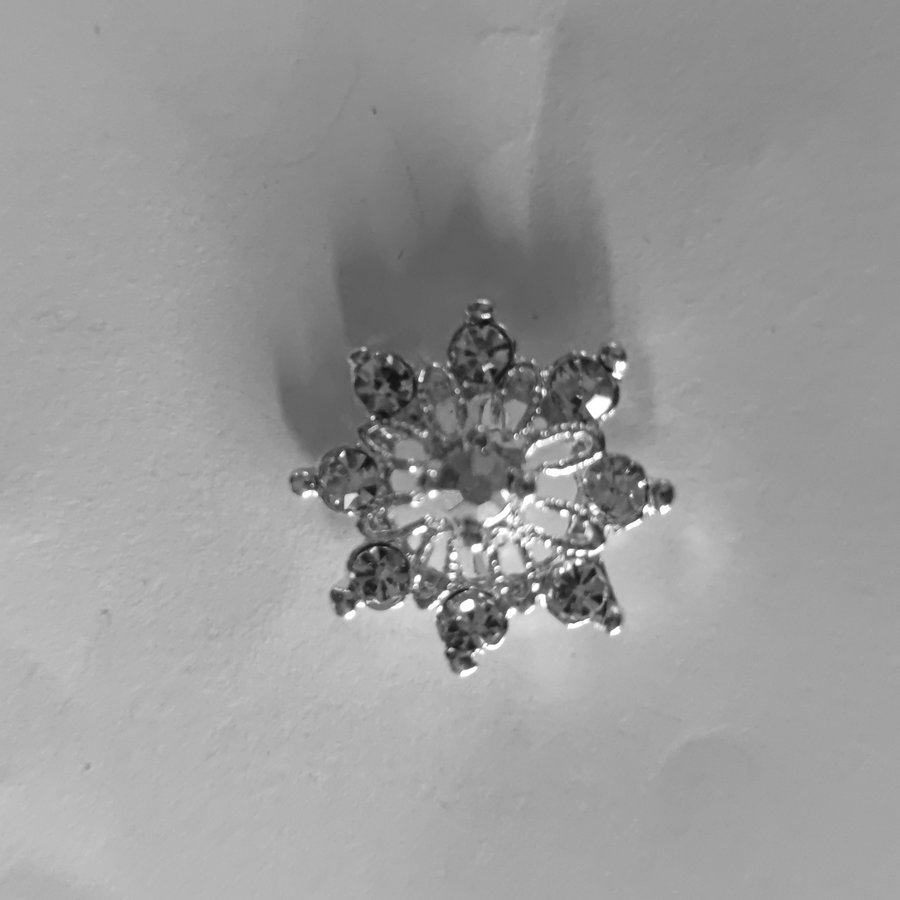 PaCaZa - Zilverkleurige Hairpins - Fonkelende Bloem Bezaaid met Diamantjes - 5 stuks-3