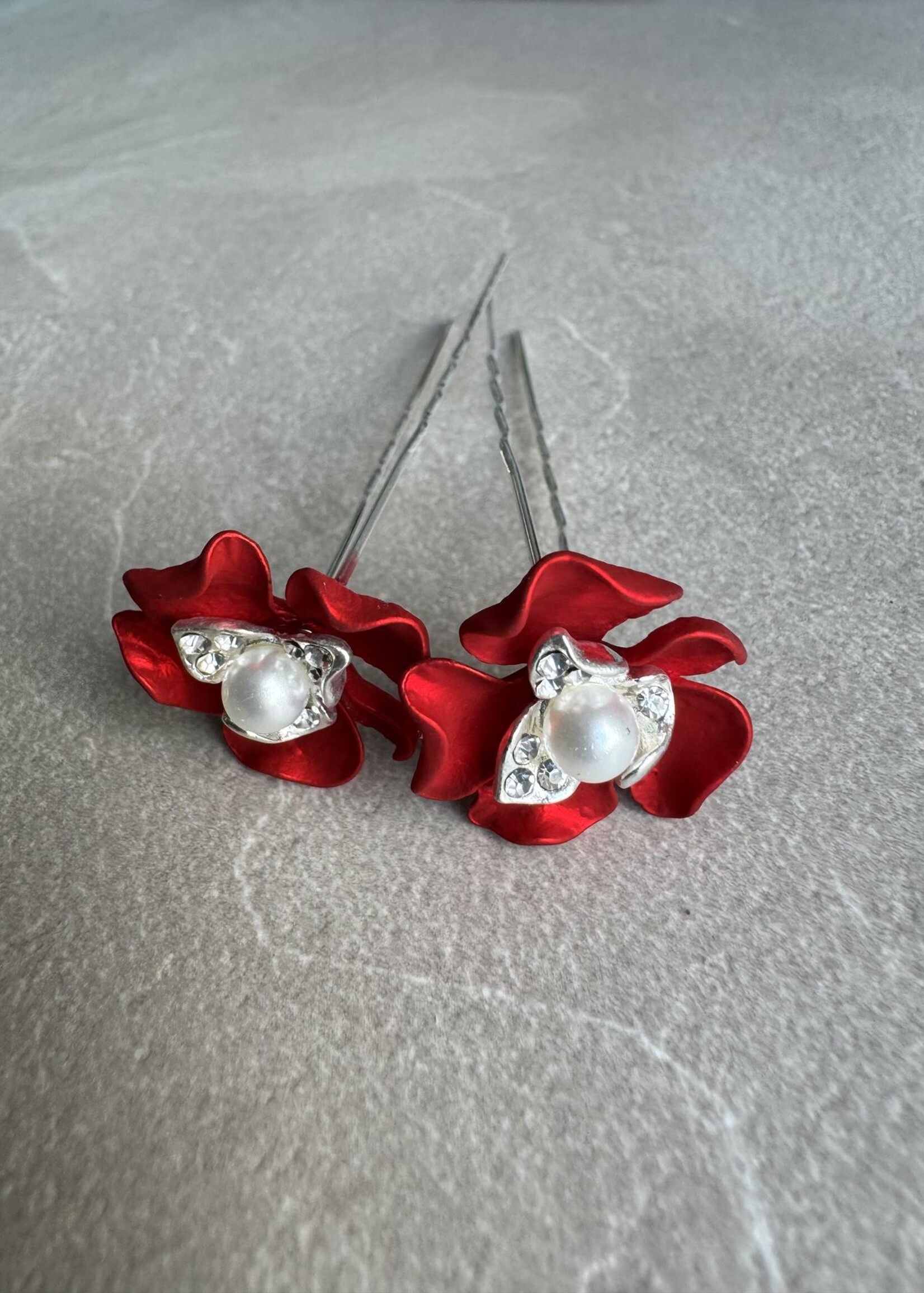PaCaZa PaCaZa - Zilverkleurige Hairpins - Rode Bloem, Diamantjes en Ivoorkleurige Parel - Set van 5