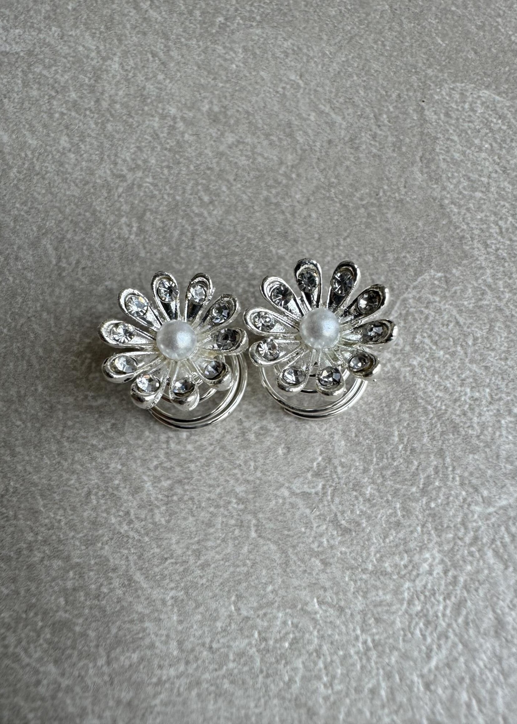 PaCaZa PaCaZa - Fonkelende Curlies met Pareltje - 6 stuks - Elegante Bruidsaccessoire