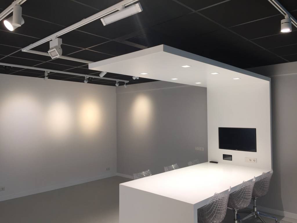 Showroom LED rail spot verlichting -