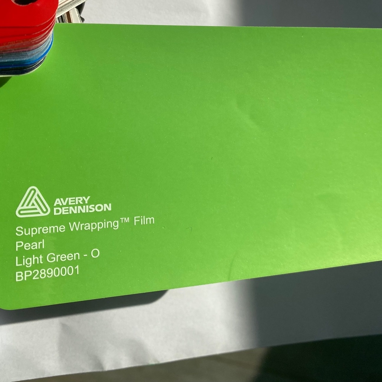 Avery Wrap papier perle vert clair O 1520mm - Dr.Sticker
