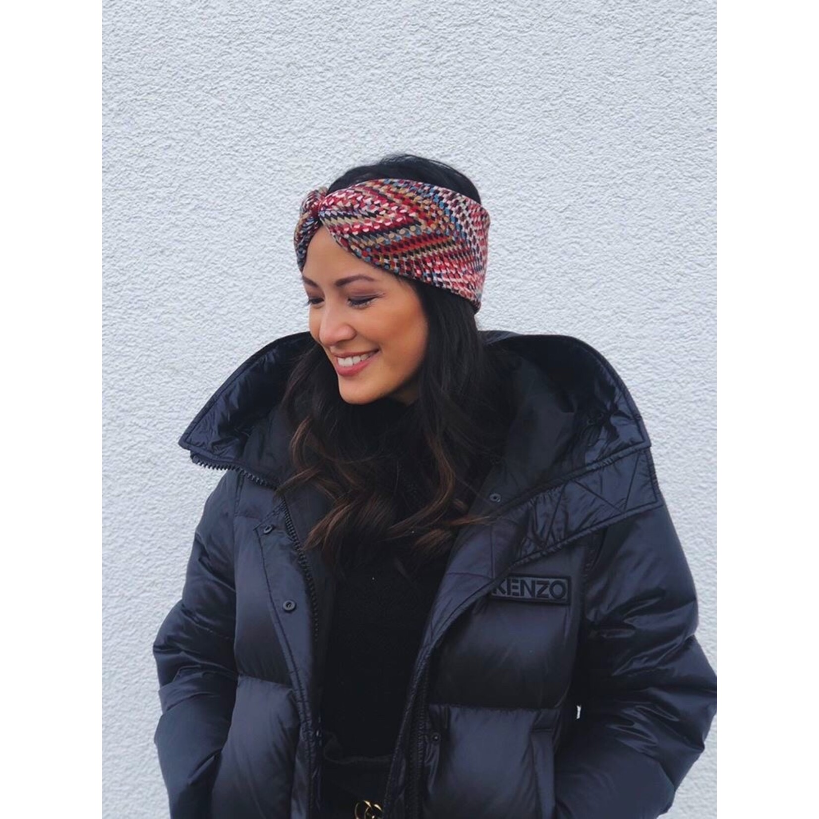 "Raute red creme" headband in a loop look with red velvet ribbon