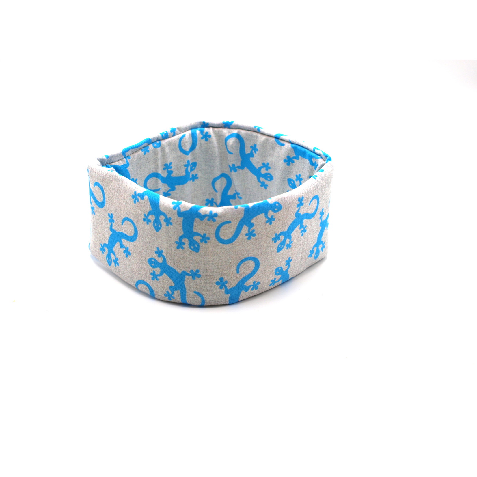 Headband "Salamandra" is gray and printed with blue geckos