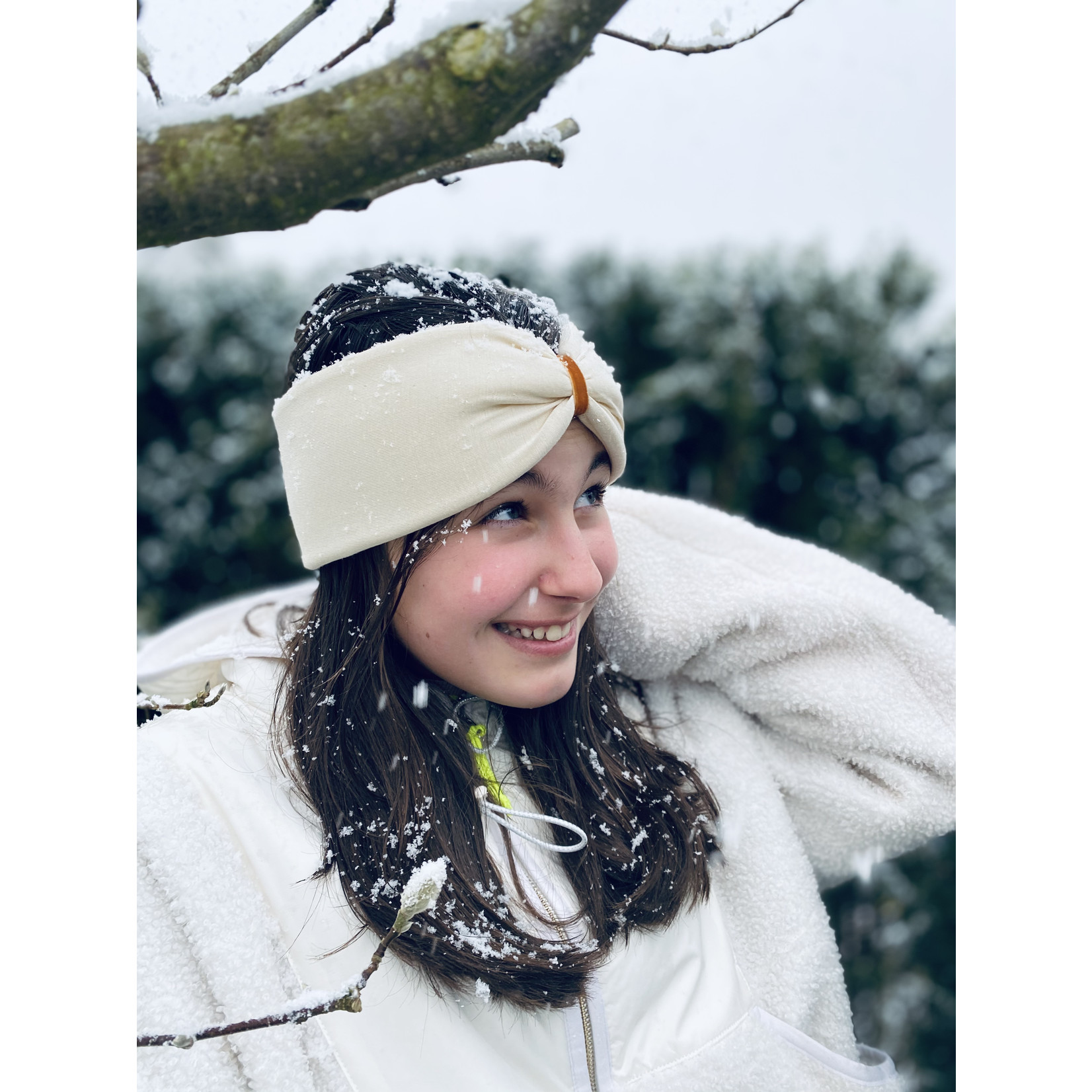 "Crema" headband in loop-look with ocher colored velvet ribbon