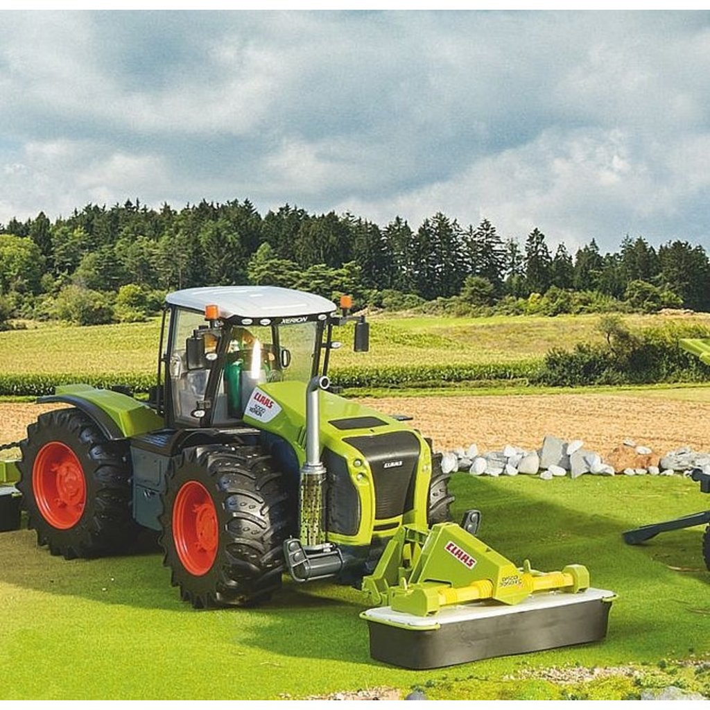 Miniatura Bburago Bobcat S590 A Escala 1:50 – Cargador Deslizante Con Cuchara Móvil Y Ruedas De Goma