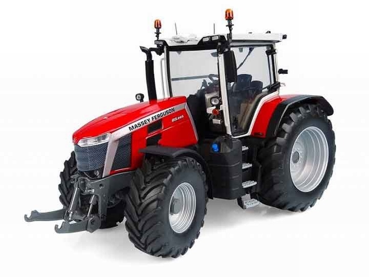 De 1:32 Diecast Modelauto van de Masey Ferguson MF 8S.265 Tractor van 2018 in rood. De fabrikant van het schaalmodel is Universal Hobbies. Dit model is alleen online verkrijgbaar