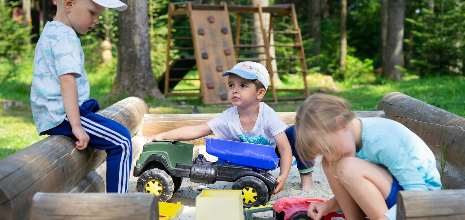 De Mooiste Maand van het Jaar Begint op het Erf!
