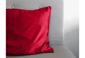 Beauty Skin Care Kussensloop  Rood Glanssatijn