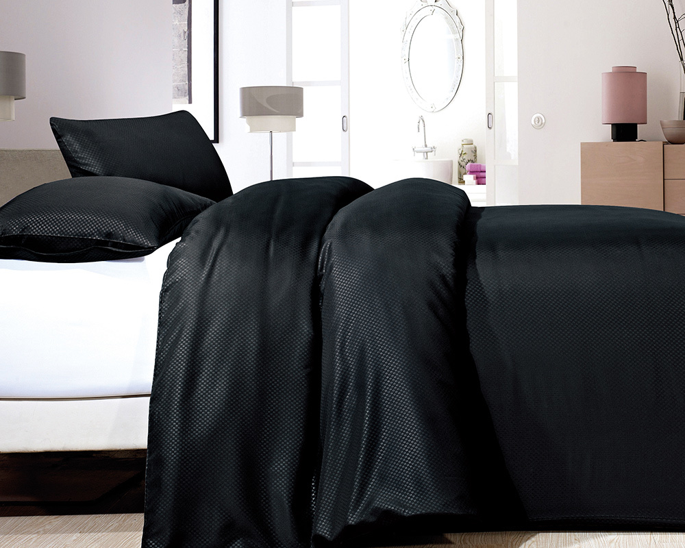 Satin Point Black