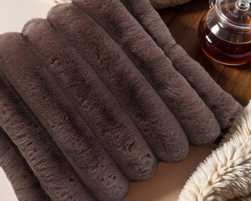 Rib Rabbit Fur - sierkussen Taupe/Grijs (50 x 50)