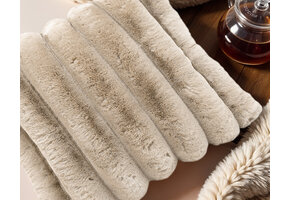 Rib Rabbit Fur - sierkussen Zand (50 x 50)