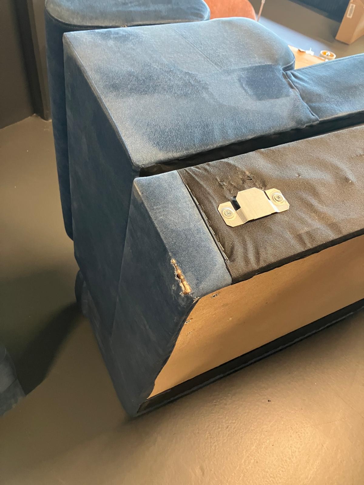 Showroommodel - Slaapbank met opbergruimte Sem | U-bank XL - Links - Salvador Blauw - Stofschade