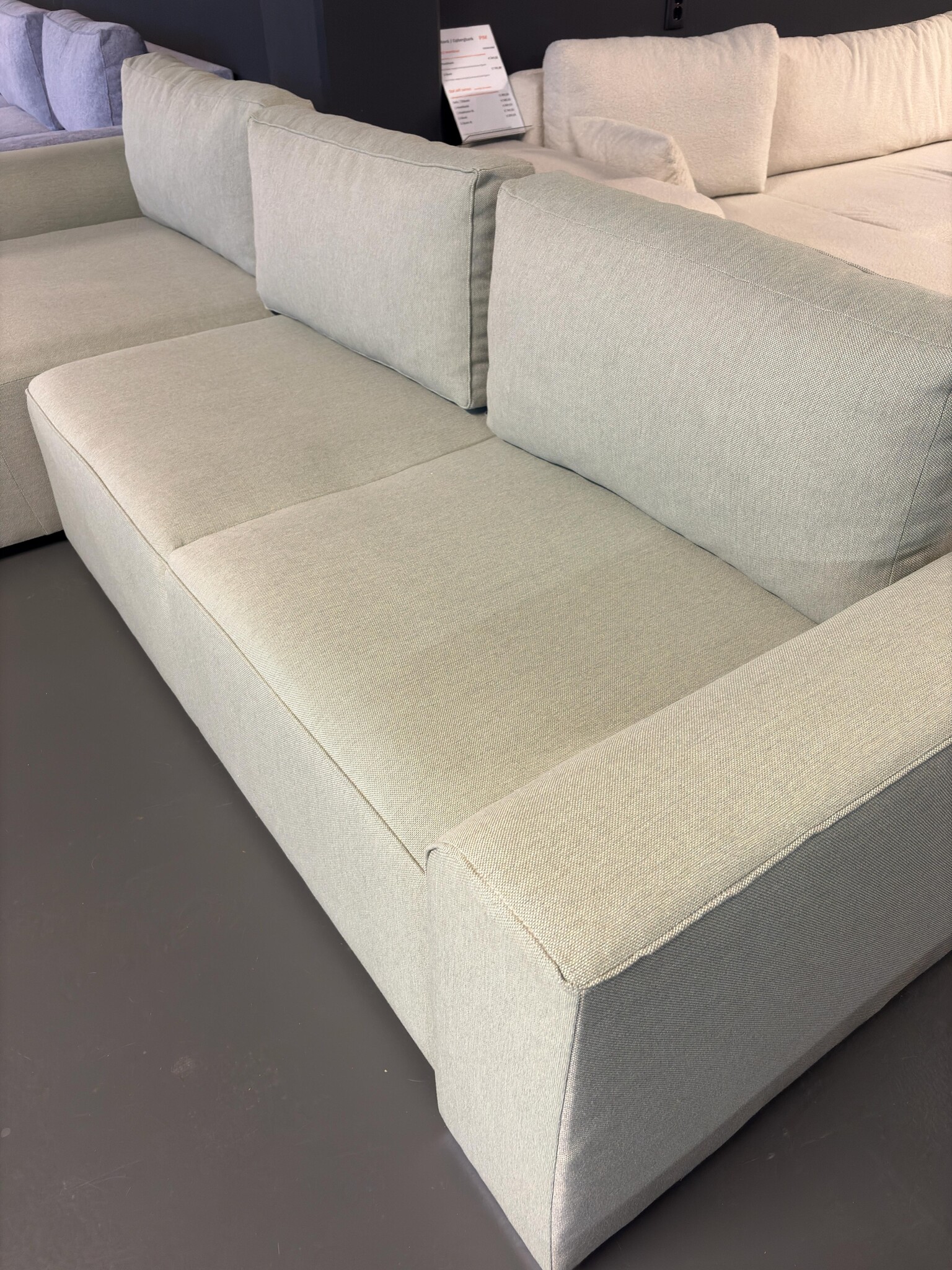 Showroommodel Hoekbank Guus - L-Hoekbank met opbergruimte - Lindegroen - Links (Niet in originele verpakking)