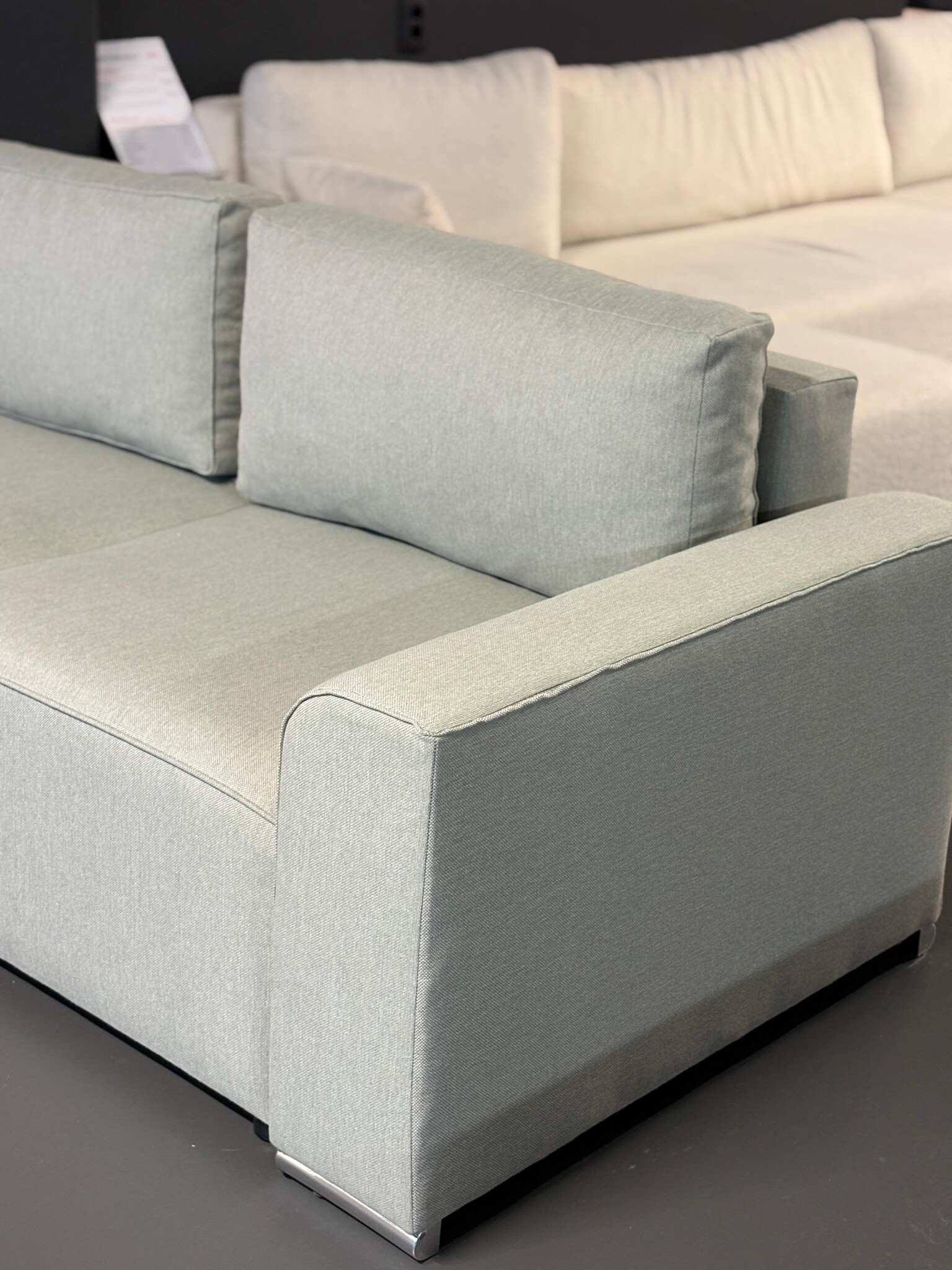 Showroommodel Hoekbank Guus - L-Hoekbank met opbergruimte - Lindegroen - Links (Niet in originele verpakking)