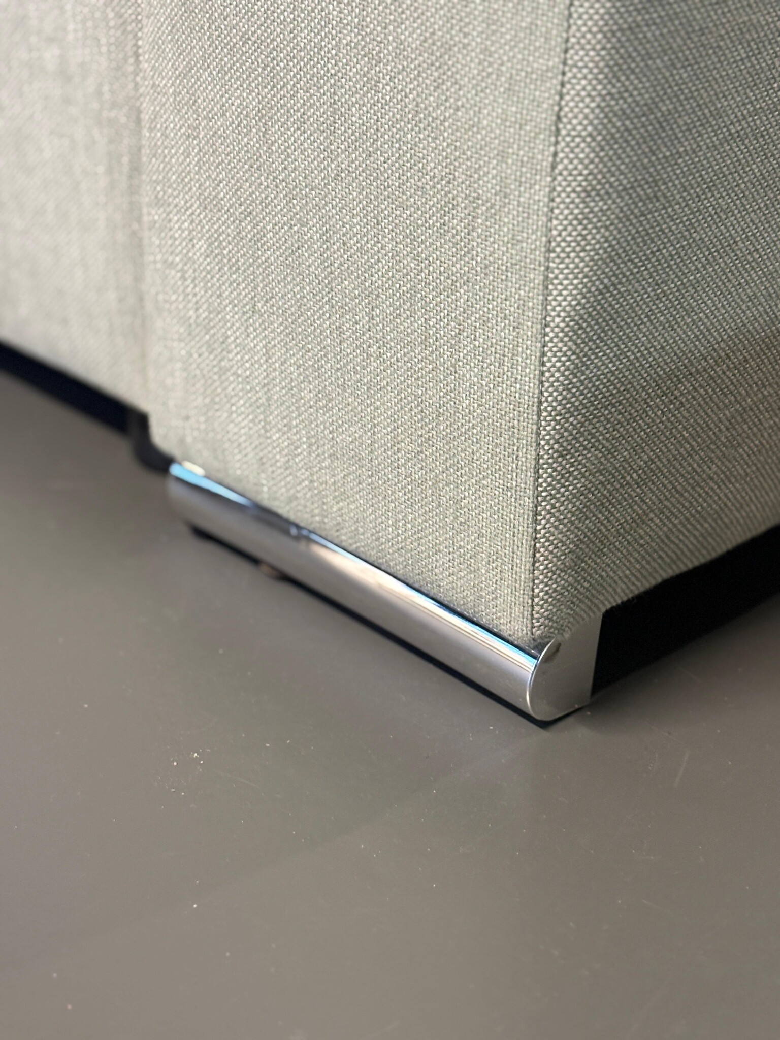 Showroommodel Hoekbank Guus - L-Hoekbank met opbergruimte - Lindegroen - Links (Niet in originele verpakking)