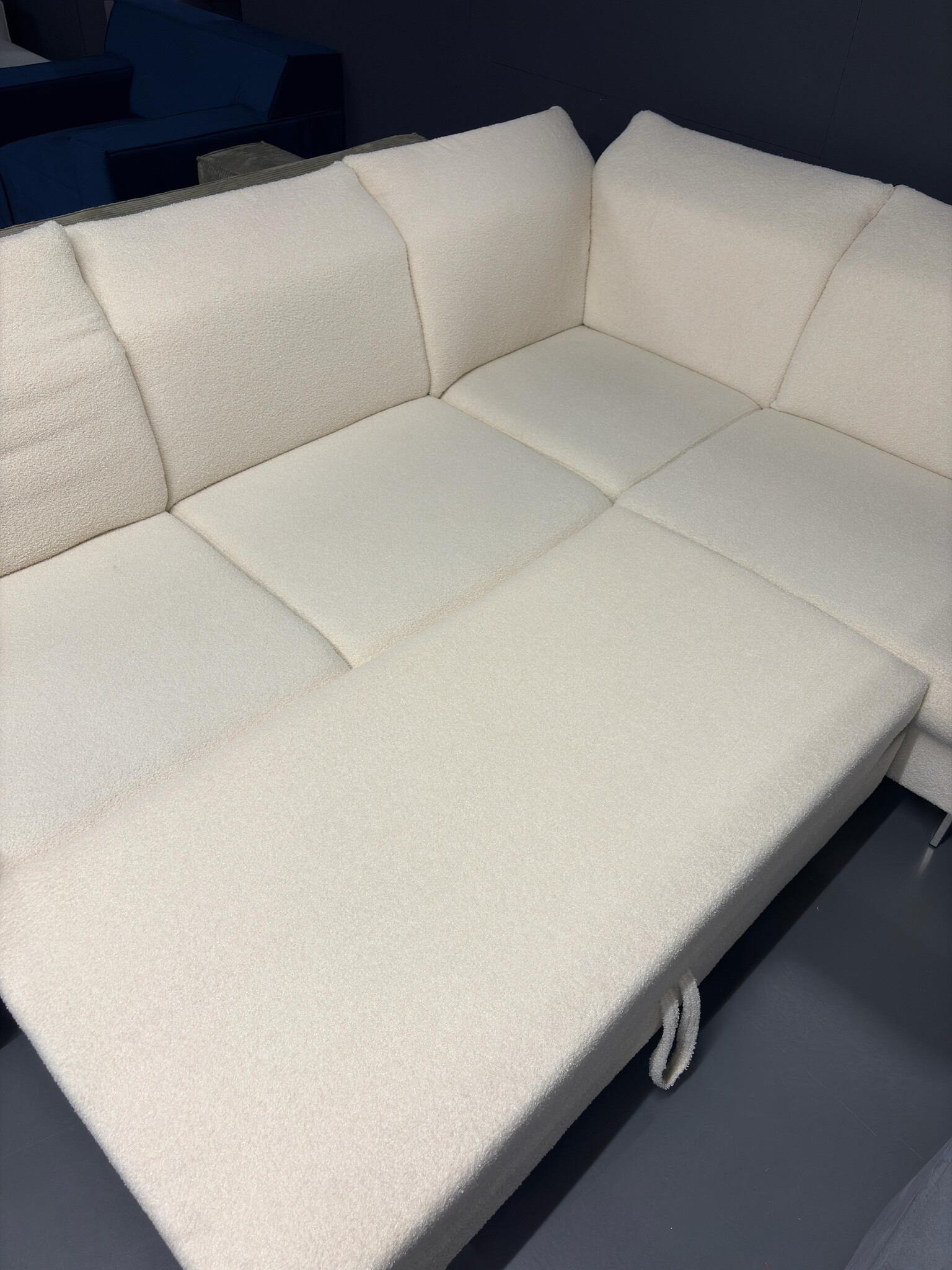 Showroommodel Slaapbank Lex met opbergruimte en verstelbare hoofdsteunen  | Hoekbank Teddy Beige - Rechts (Niet in originele verpakking)