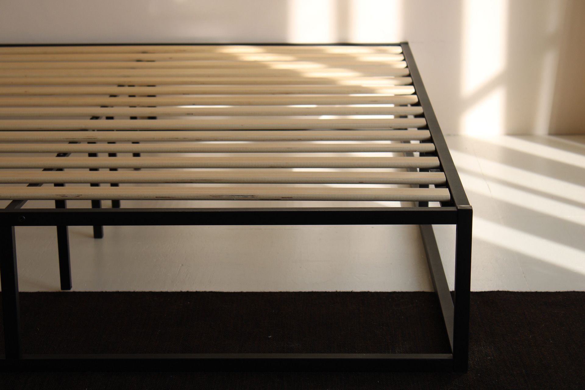 Bedframe Metaal Zwart met lattenbodem zonder matras - 180 x 200 - Lichte schade op frame