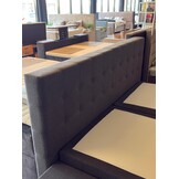 Showroommodel Vaste Boxspring Angel Knopen + Stikvakken| 180 x 200 Antraciet | Incl. Voetbord + Pocketvering - Niet in originele verpakking - Kans op schade
