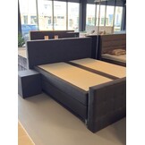 Showroommodel Vaste Boxspring Angel Knopen + Stikvakken| 180 x 200 Antraciet | Incl. Voetbord + Pocketvering - Niet in originele verpakking - Kans op schade
