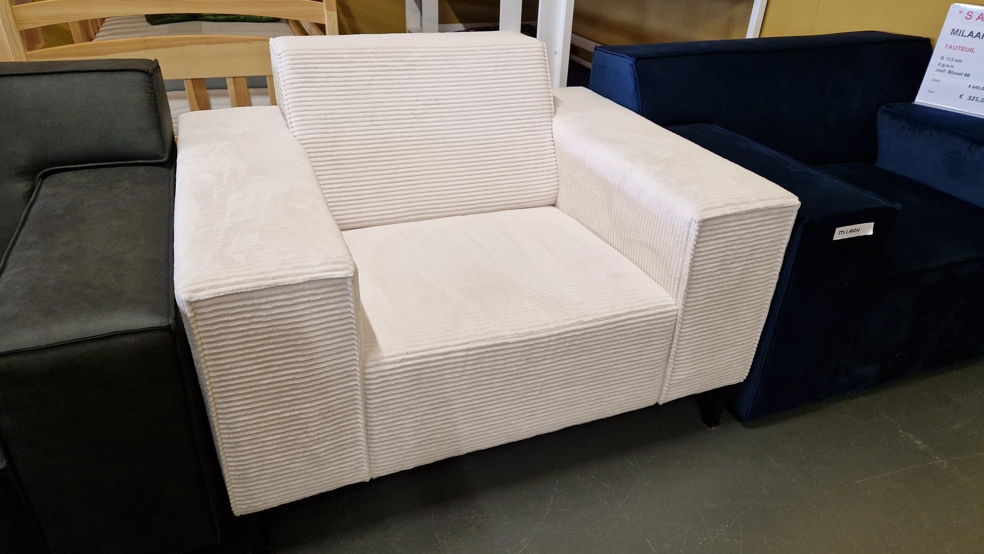 SHOWROOMMODEL Fauteuil Ribstof Crème - Comfortabele Zitstoel - Jakarta (Stevig opnieuw verpakking / Kans op Gebruikssporen)