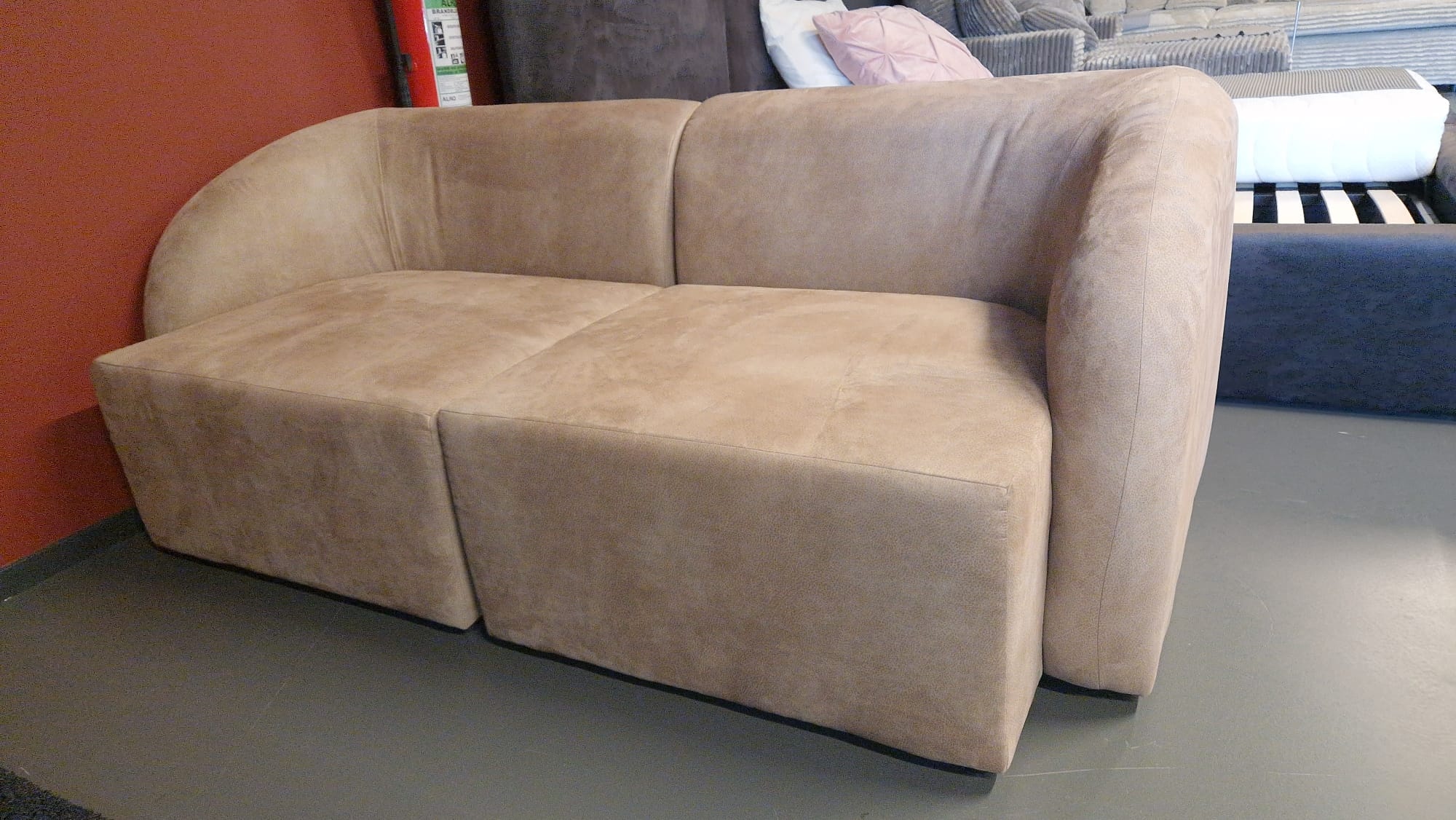 SHOWROOMMODEL Zitbank 2-zits Suede-look Beige - Moderne Zitbank - Athene (Stevig opnieuw verpakking / Kans op Gebruikssporen)