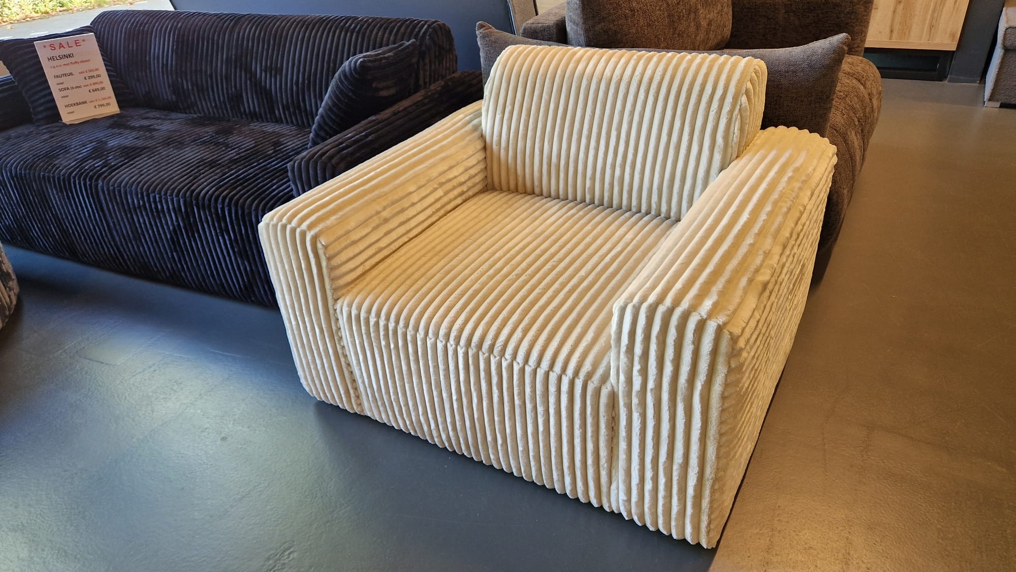 SHOWROOMMODEL Fauteuil Ribstof Crème / Beige - Comfortabele Zitstoel - Helsinki (Stevig opnieuw verpakking / Kans op Gebruikssporen)
