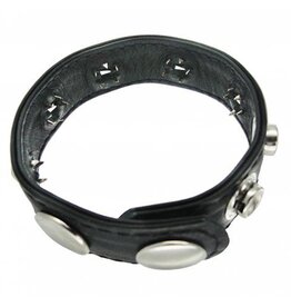 Strict Leather LEDEREN PENISRING MET DRUKSLUITING EN SPIKES