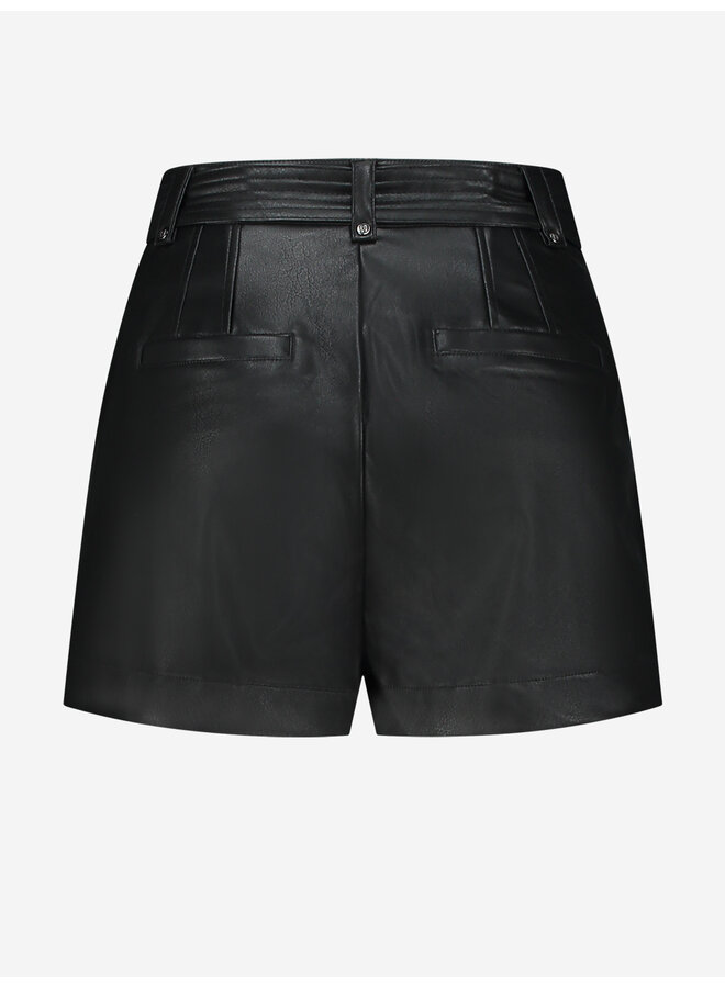 Nikkie Albania leren short - zwart