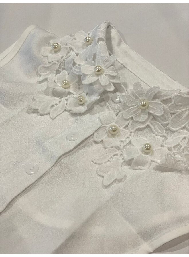 Elegante kraag met geborduurde bloemen en parels
