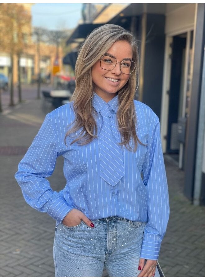 Blauw gestreepte blouse met stropdas